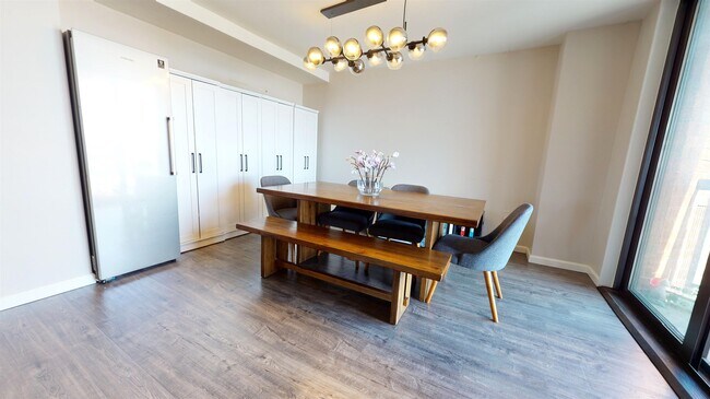 Foto del edificio - 2003 Harmon Cove Tower