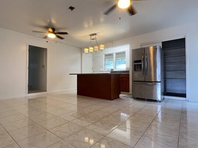 Building Photo - 45-12 Oopuhue Pl