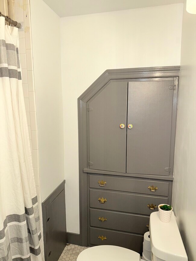 Foto del edificio - 612 W Washington St