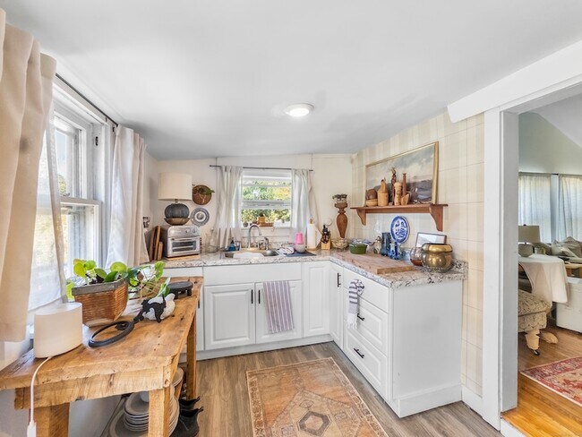 Foto del edificio - 944 Totoket Rd