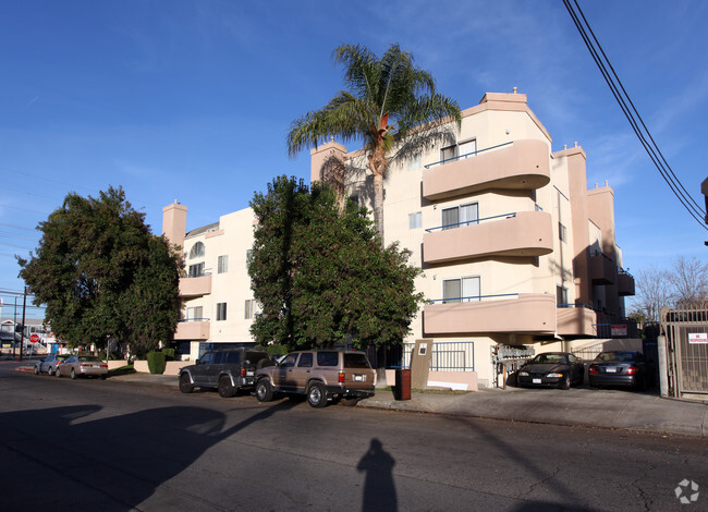 Building Photo - CAMBRIDGE COURT APARTMENTS