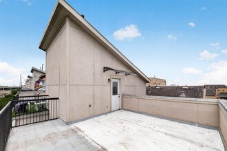 Building Photo - 2352 Sperber Ln