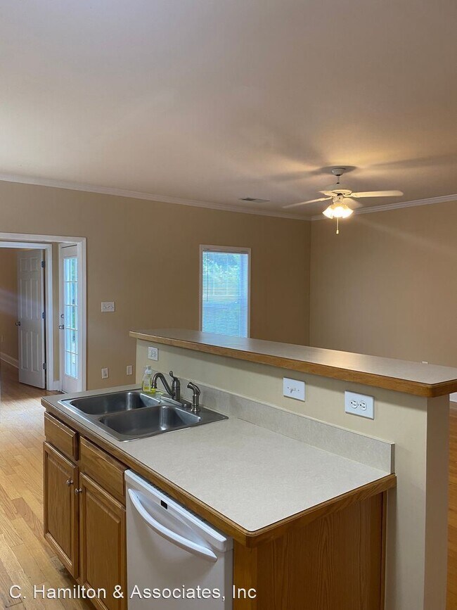 Foto del edificio - 3 br, 2.5 bath House - 143 Blake Way