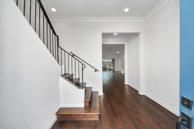 Foto del edificio - 1715 Maravilla Dr