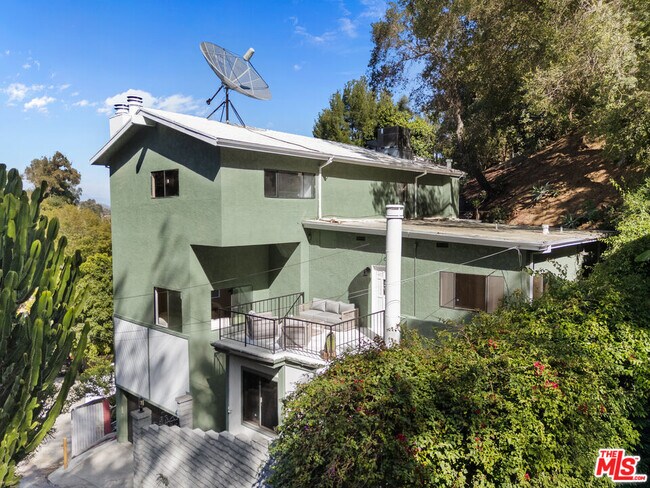 Foto del edificio - 8506 Oak Ct