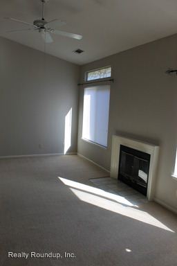 Building Photo - 10261 Point Reyes Cir