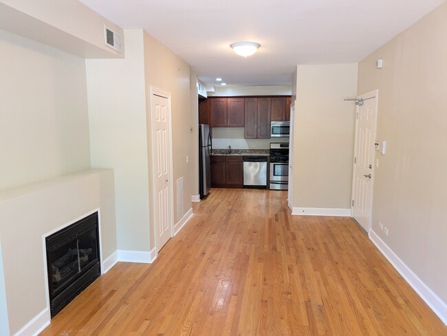 Building Photo - 802 Brummel St