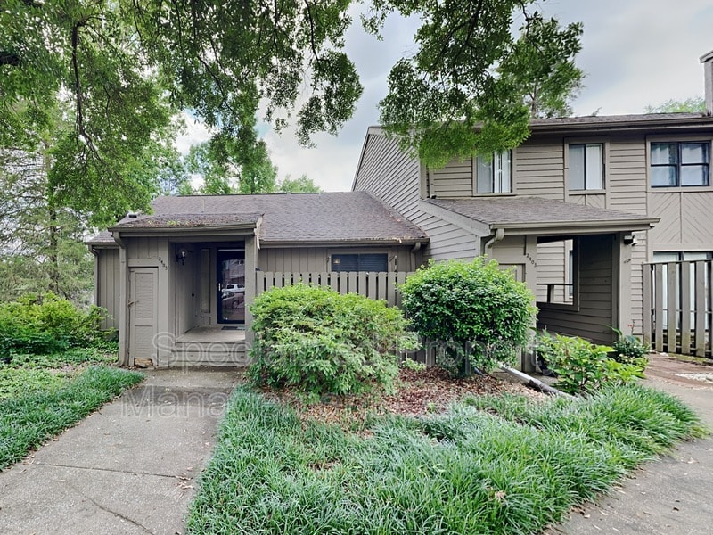 Primary Photo - 2405 Falcon Pl