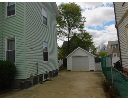 Building Photo - 178 Beach St