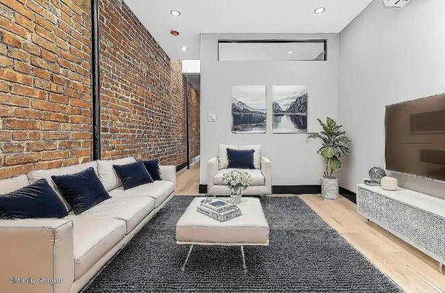 Foto del edificio - 410 E 13th St