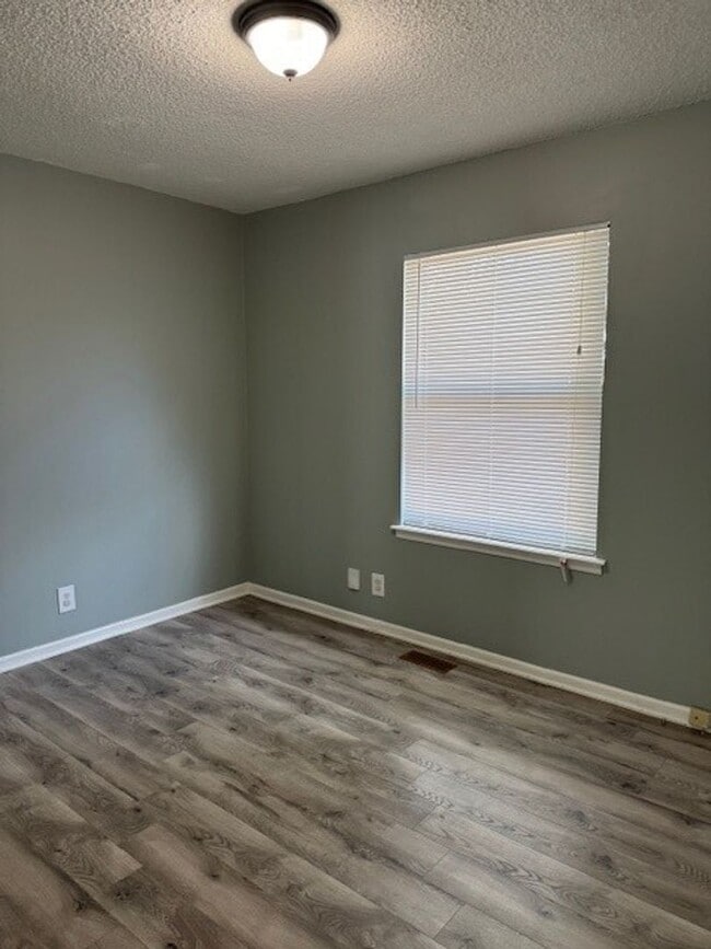 Photo - Charming 2-Bedroom, 1-Bath Duplex in Hermitage – Great Location! House