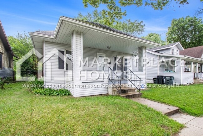 Building Photo - 822 N St Louis Blvd