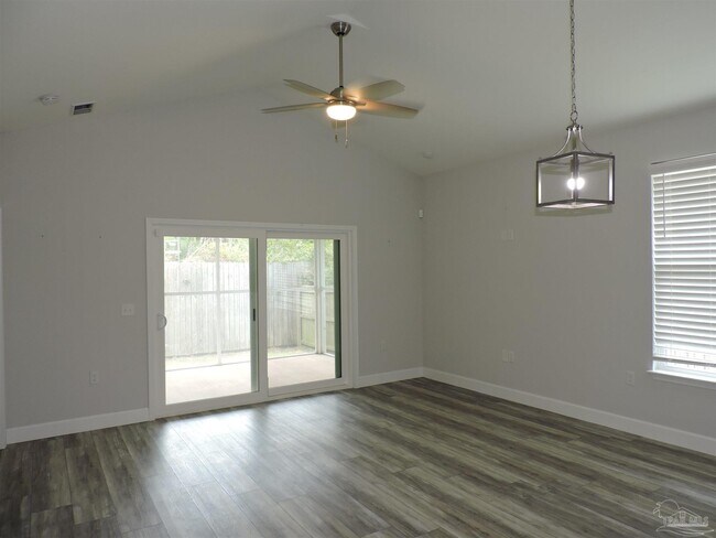 Foto del edificio - 5308 Cambria Dr