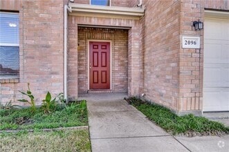 Building Photo - 2096 Royal Acres Trail
