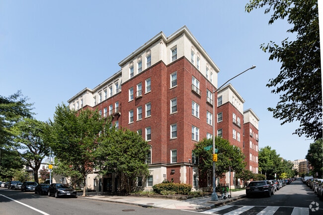 Columbia Heights DC Low Income Apartments for Rent Washington
