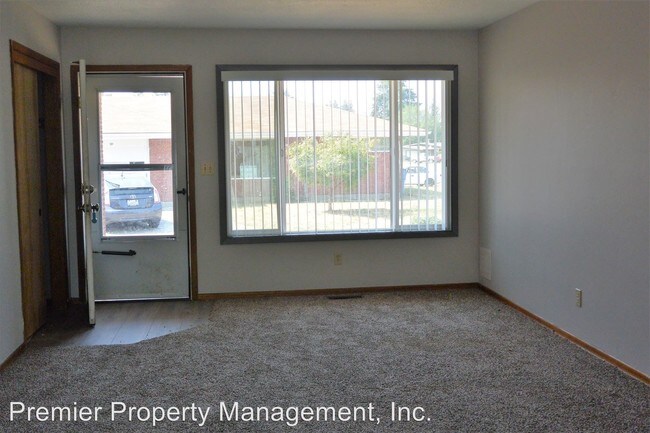Building Photo - 115 N Garrison Rd