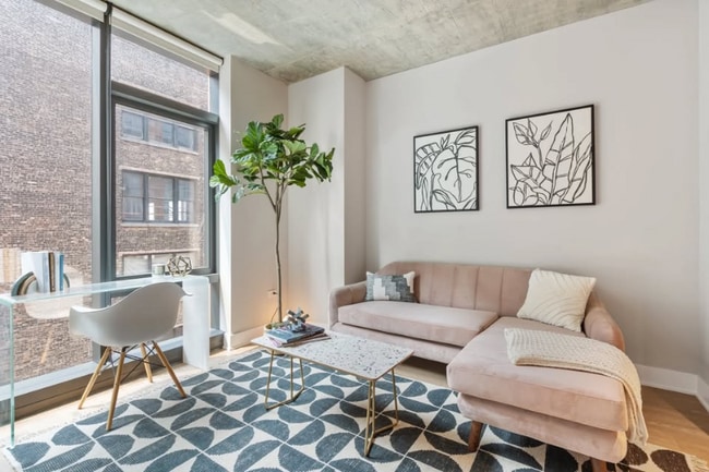 Foto del edificio - 352 S Aberdeen St