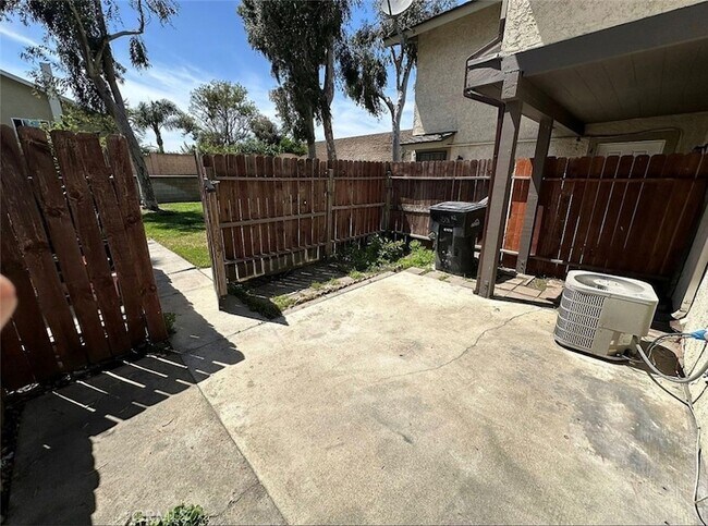 Foto del edificio - 1501 E Fairfield Ct