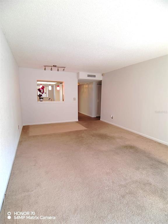 Foto del edificio - 6338 Newtown Cir