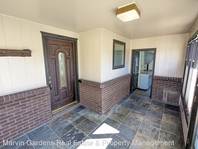 Building Photo - 3 br, 2 bath House - 1460 Northwestern Rd