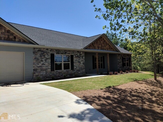 Building Photo - 6563 Sunset Dr