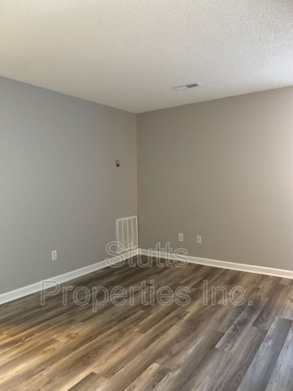 108 Watts Bar St Unit 1, Sheffield, AL 35660 Condo for Rent in