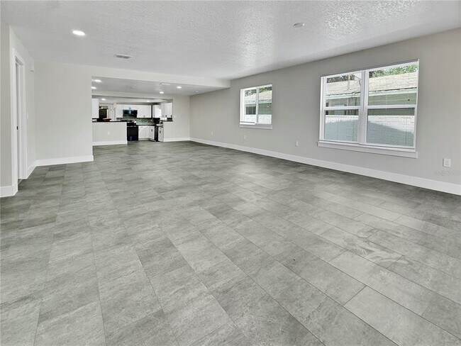 Foto del edificio - 0000 Lenox Blvd