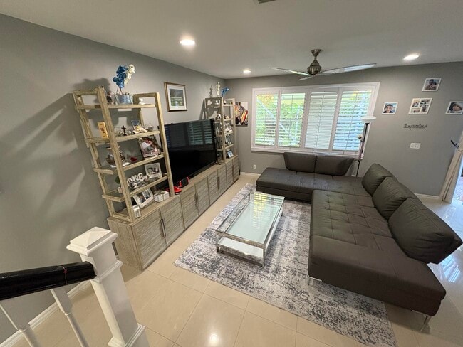 Foto del edificio - 9205 Villa Palma Ln