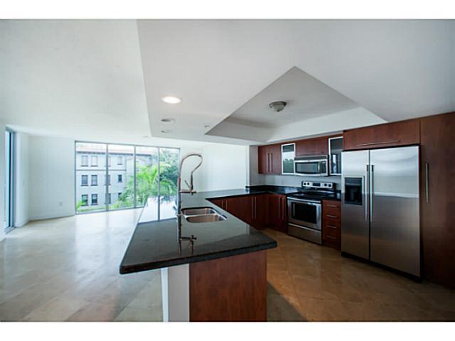 Primary Photo - 900 SE 2nd St