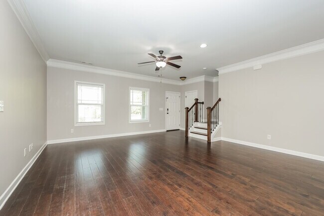 Building Photo - 1939 Wild Oaks Ct