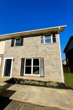 Building Photo - 4716 Palm Tree Ln
