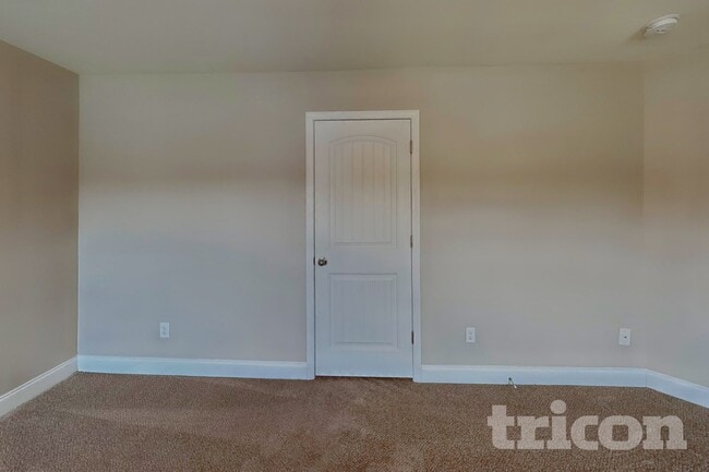 Building Photo - 163 Green Willow Dr