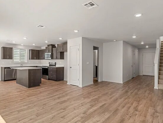 Foto del edificio - 2629 Meadows Ln
