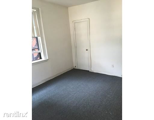 Building Photo - 5 Braemore Rd