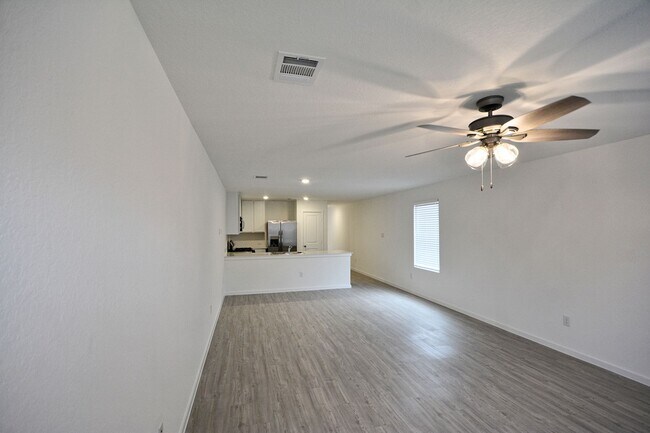 Foto del edificio - 768 Grey Dove Trl