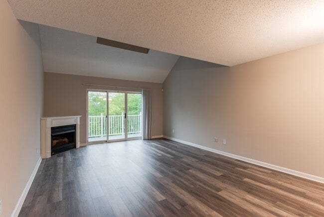 Building Photo - The Henry