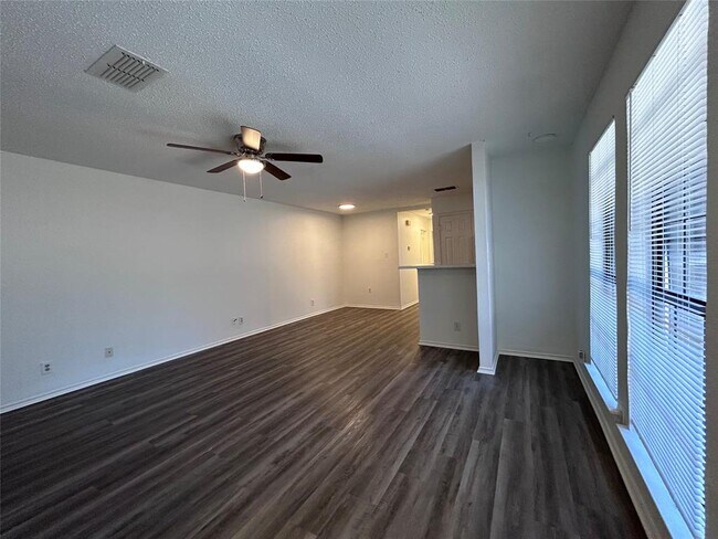 Building Photo - 9315 Kempler Dr