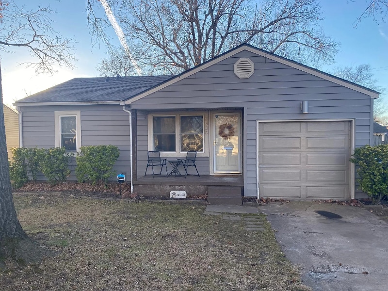 Foto principal - 4830 S Detroit Ave