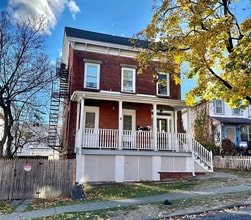 Building Photo - 9 S Clinton St