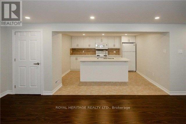 Building Photo - 1355 Poprad Ave