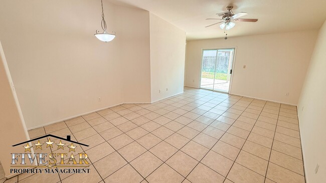 Building Photo - 7408 Cross Glade St