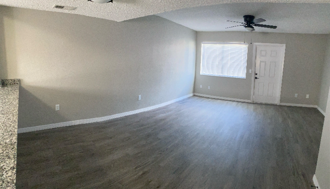 Building Photo - 220 E University Blvd