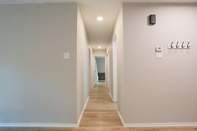 Foto del edificio - 2709 S Millbend Dr