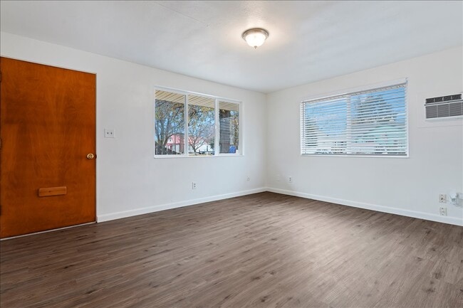 Foto del edificio - 1407 Ellis Ave