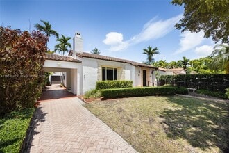 Building Photo - 451 SW 25th Rd