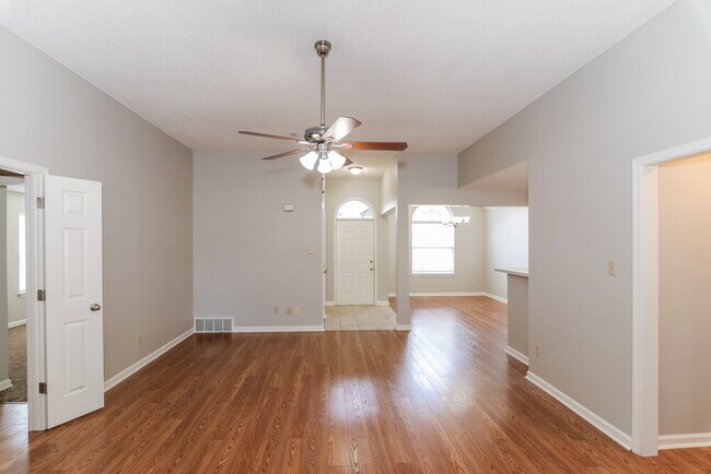 Building Photo - 1262 Breezy Valley Dr