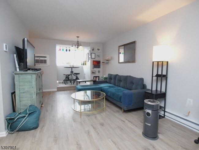 Foto del edificio - 520 Turnpike C125 Tpke