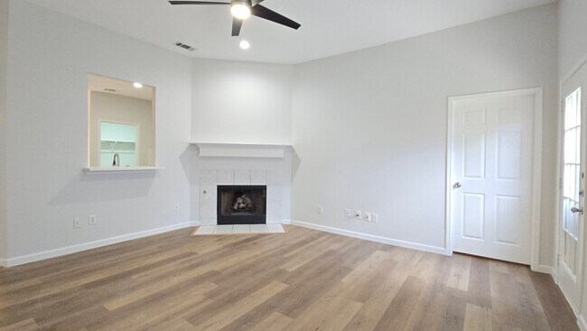 Foto del edificio - 9961 Queens Rd