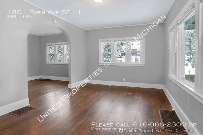 Building Photo - 1801 Paris Ave SE