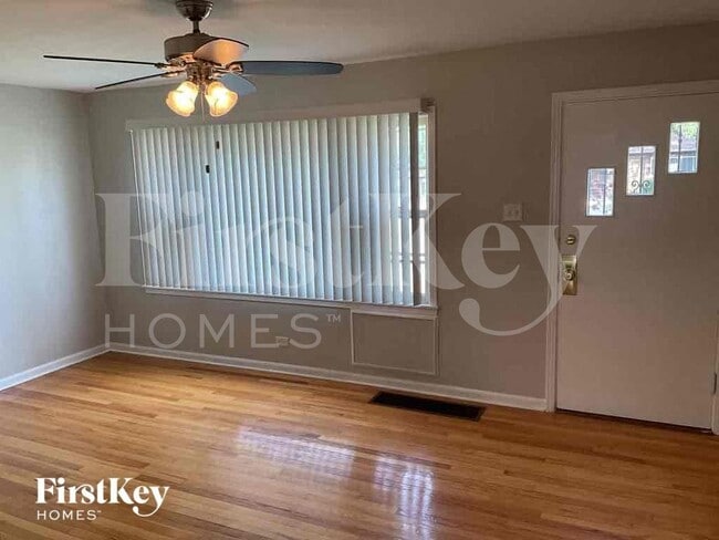 Foto del edificio - 18244 Center Ave